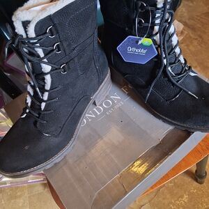 London Fog Women's Black Winter Boots